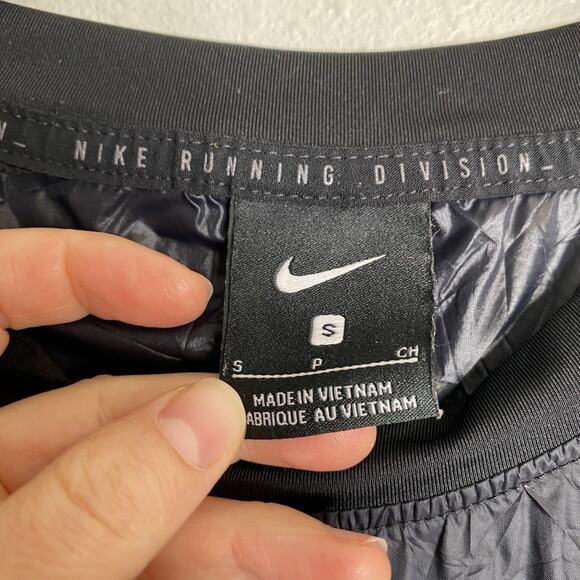 Nike Women's Dri-FIT Run Division Long Sleeve Top S - Picture 5 of 8